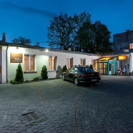 Red Brick Apartments Краків Екстер'єр фото